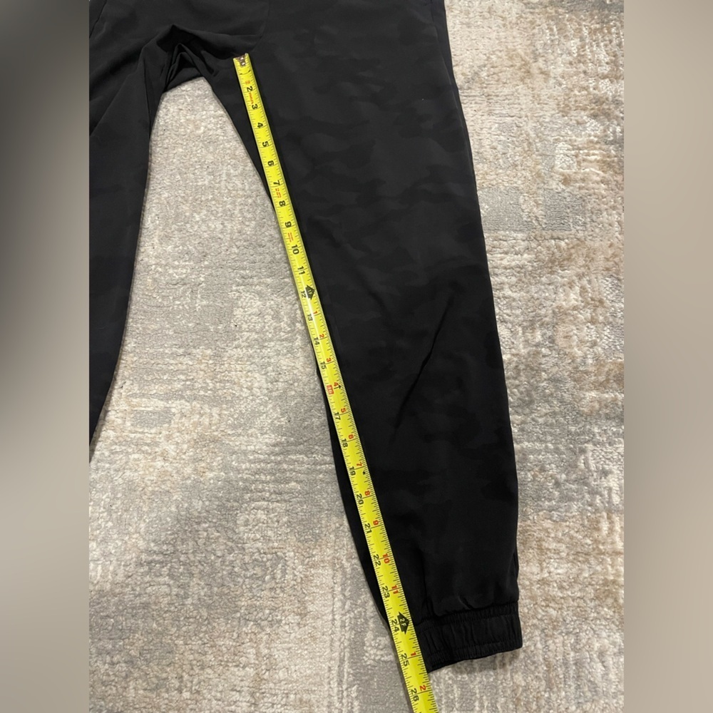 Athleta Brooklyn Textured Black Camo Jogger Size 2 Petite Lightweight Travel - Picture 11 of 11